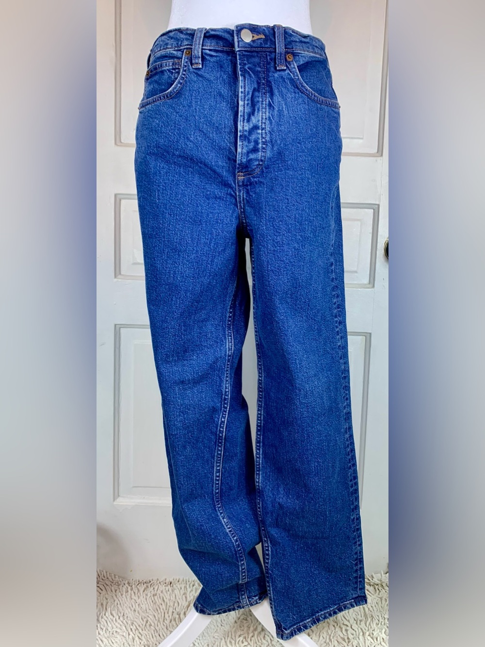 Universal Thread Highest Rise Vintage Look Straight-Leg Button Fly Jeans - Sz 8